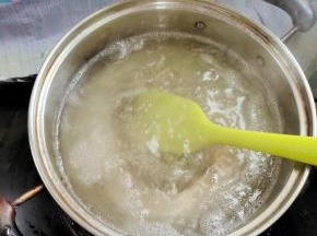 再次煮开后即可关火！（加热过程中，要不停的搅拌，以免粘锅！）