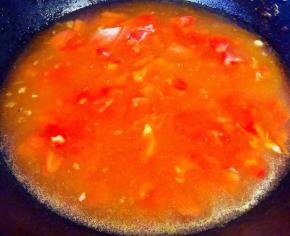 添加适量清水或者高汤