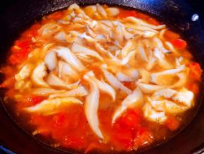 放入平菇大火烧开