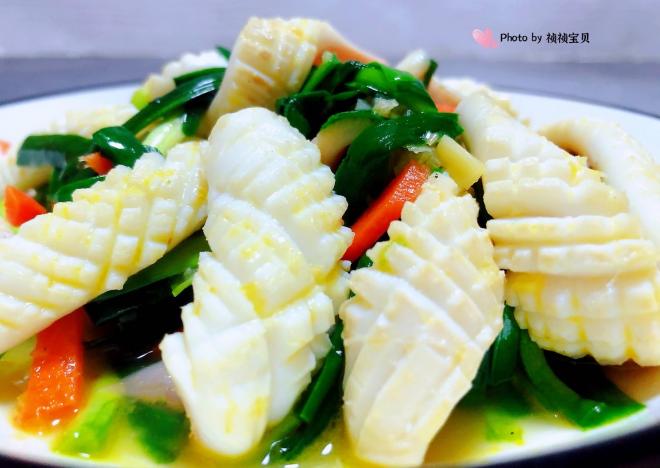 韭菜胡萝卜炒鱿鱼