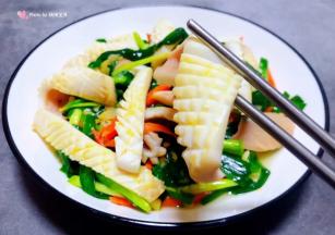 鱿鱼入口鲜嫩脆爽混搭韭菜独有的清香真是让人回味无穷