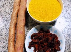 准备原材料小米、山药、葡萄干
