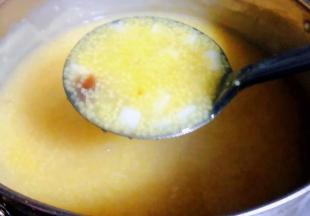 煮至小米粘稠山药和葡萄干安全熟透即可出锅享用