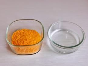 面包糠，一碗清水。