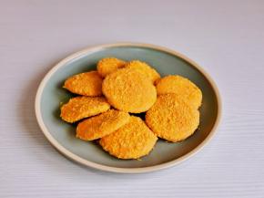 依次做好，一次吃不完可以速冻，吃的时候提前取出来再煎或炸，不影响口感。