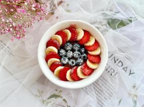 最后筛上0卡糖霜即可。