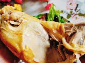 鸡肉咸香入味儿，鲜嫩多汁儿！真是太好吃了！！！！