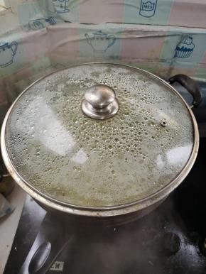 盖上盖子，大火蒸6分钟即可！