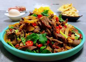 爆炒羊杂也是宴客的拿手好菜哦