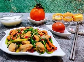海虹和香葱的营养价值都非常丰富经常食用对身体有益