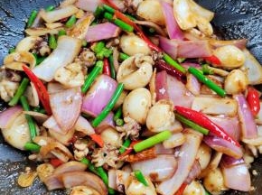 快速翻炒均匀即可出锅！