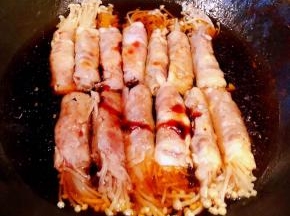 添加适量清水大火炖起来