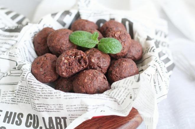 巧克力燕麦片能量球