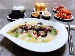 鲫鱼肉肉鲜美无比好吃到停不下来