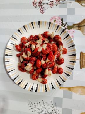 捞出控干水分备用！