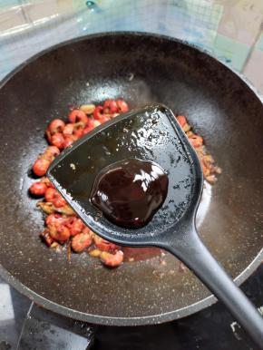 一勺蚝油调味！