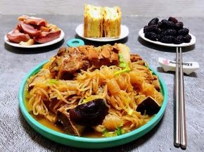 搭配早餐甜品、卤猪头肉、桑葚一起吃特别美味