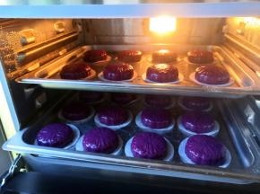 开启蒸箱100度10分钟