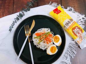 鳕鱼鱼面佐韩式酱鸡蛋完成