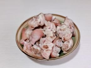 捞出用温水冲洗干净。