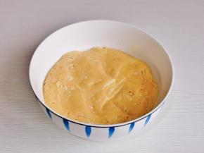 翻拌均匀至无干粉。