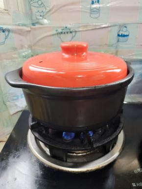 开锅后，盖上盖子调小火，慢炖50分钟！