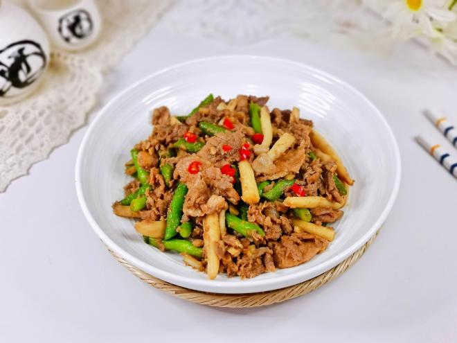 海鲜菇刀豆炒肉片