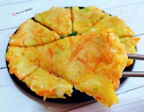 黄金土豆胡萝卜饼入口香浓让人回味无穷