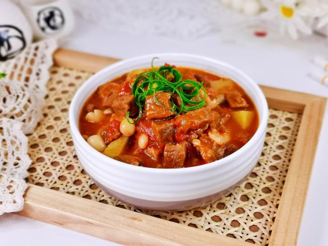 番茄土豆牛肉炖白玉菇