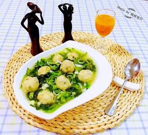 小白菜和新鲜的黄花鱼丸搭配真是标配鲜美到没朋友