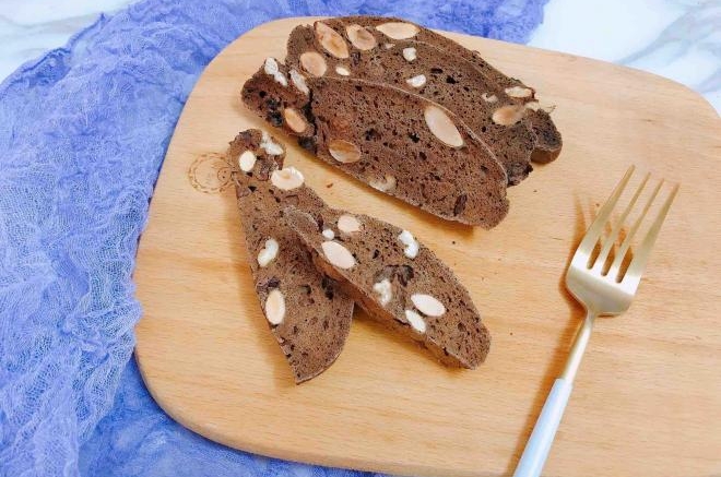 可可果仁意式脆饼