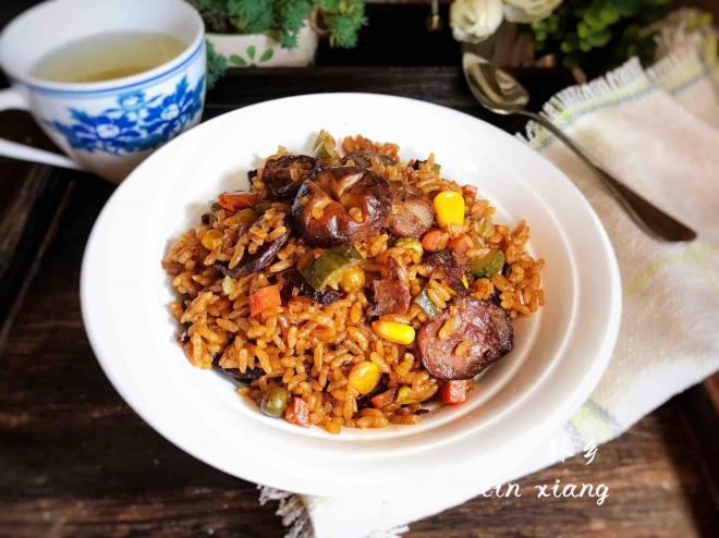 什锦腊肠焖饭