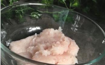 装入大点的容器里