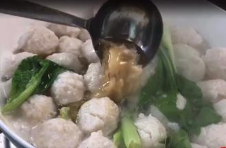 加入青菜、猪油