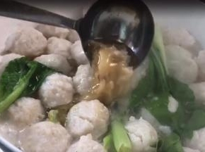 加入青菜、猪油