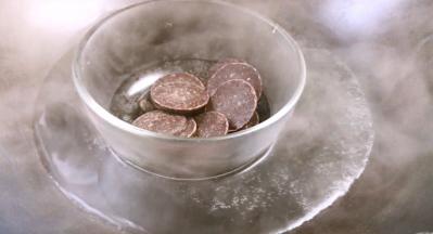 巧克力隔热水融化