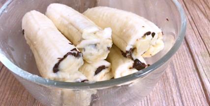 再用蒂部的香蕉肉封住口