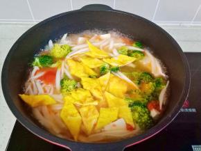 西兰花熟了可以关火盛盘。