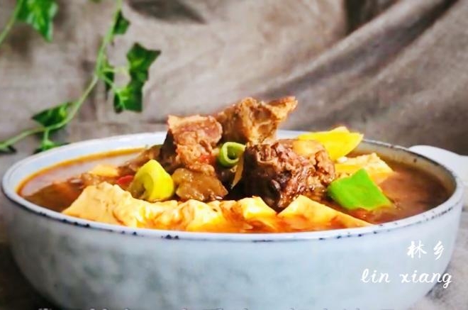 牛腩炖豆腐