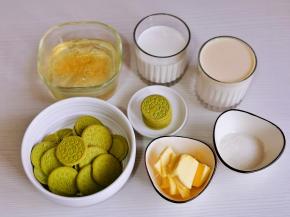 准备食材，吉利丁片提前冷水泡软。