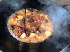 10分钟后淋入生抽