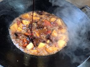 10分钟后淋入生抽