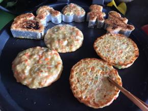 煎至两面金黄即可