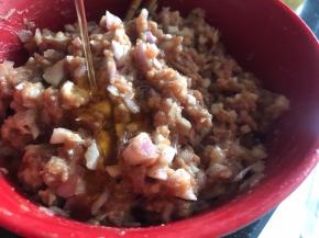 最后再淋入香油，拌匀备用