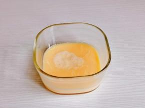 做好饭蛋液过细筛。