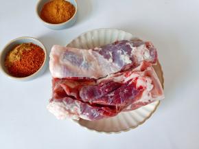 准备好所有食材 。