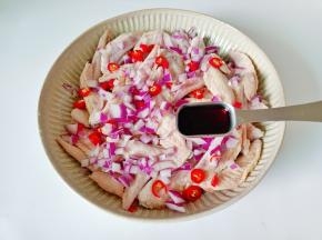 加入蚝油两勺。