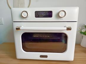 烤箱提前预热，上下火175度烤11分钟 【选择的是空气炸功能】