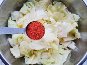 加两勺辣椒粉，