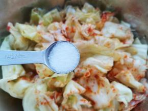 一勺盐，一勺糖。